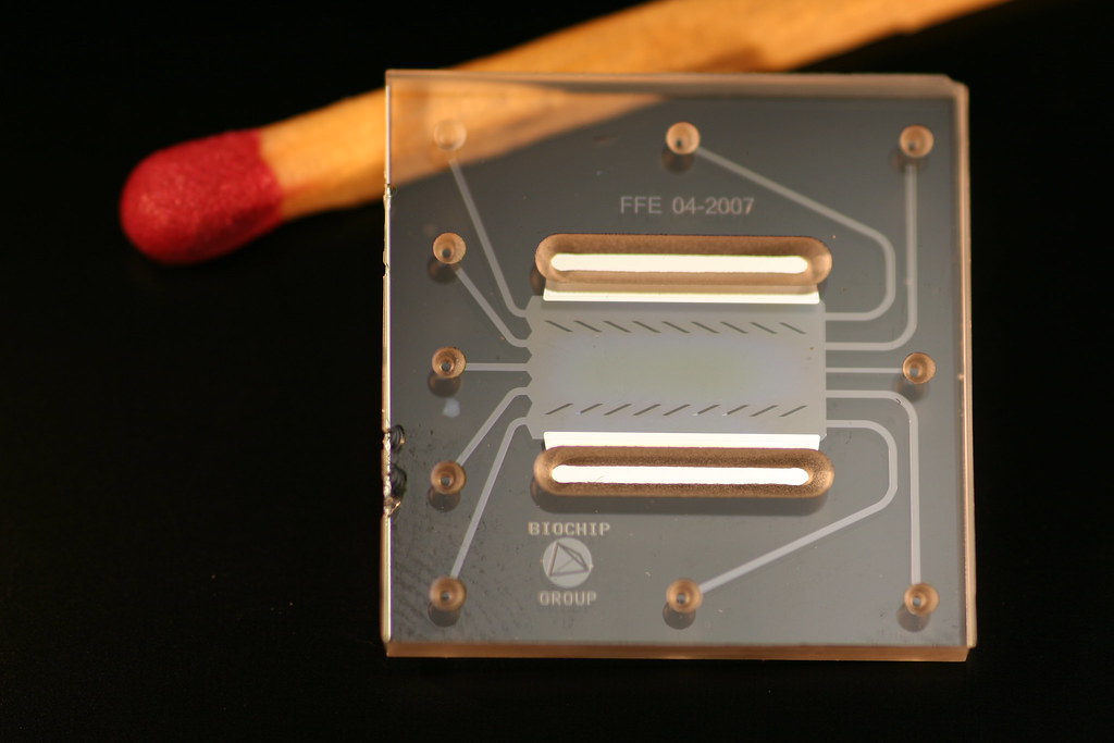 Why microfluidics needs materials that control wetting